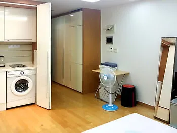 아파트 위브 하우스 *